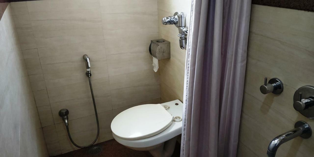 Matrix Inn Pune Exterior foto