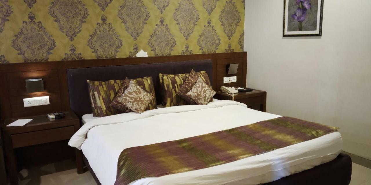 Matrix Inn Pune Exterior foto