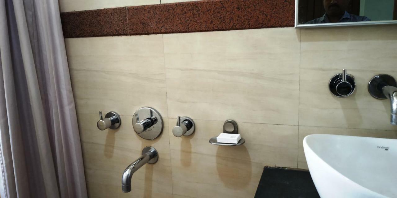 Matrix Inn Pune Exterior foto